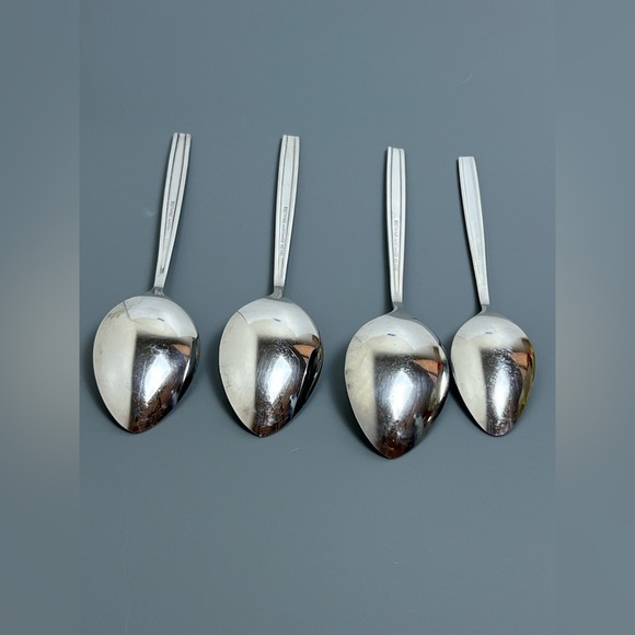 Oneida Community Via Roma Stainless Flatware 4pcs 3 Soup Spoons 1 Teaspoon - Picture 5 of 9